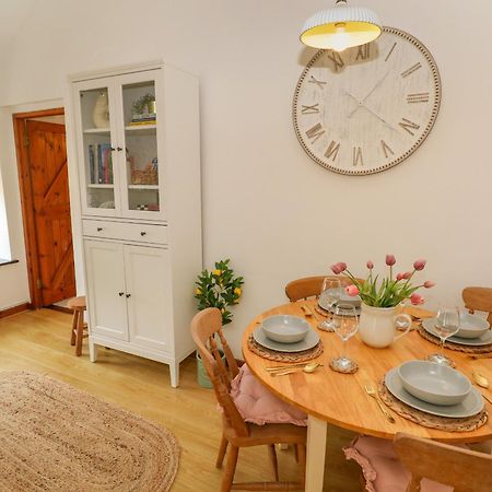 The Stables Villa Haverfordwest Ngoại thất bức ảnh